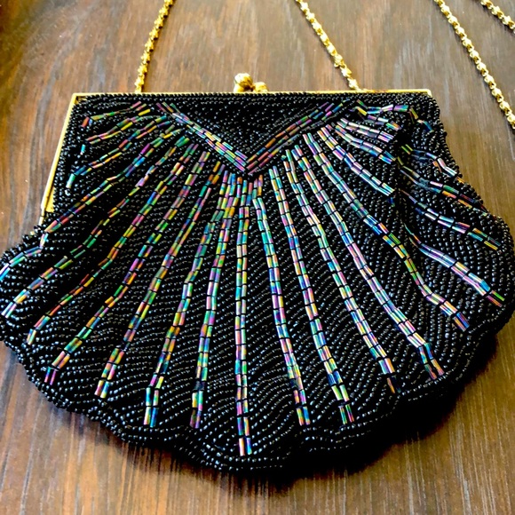 Handbags - VNT beautiful black bead Scalloped handbag